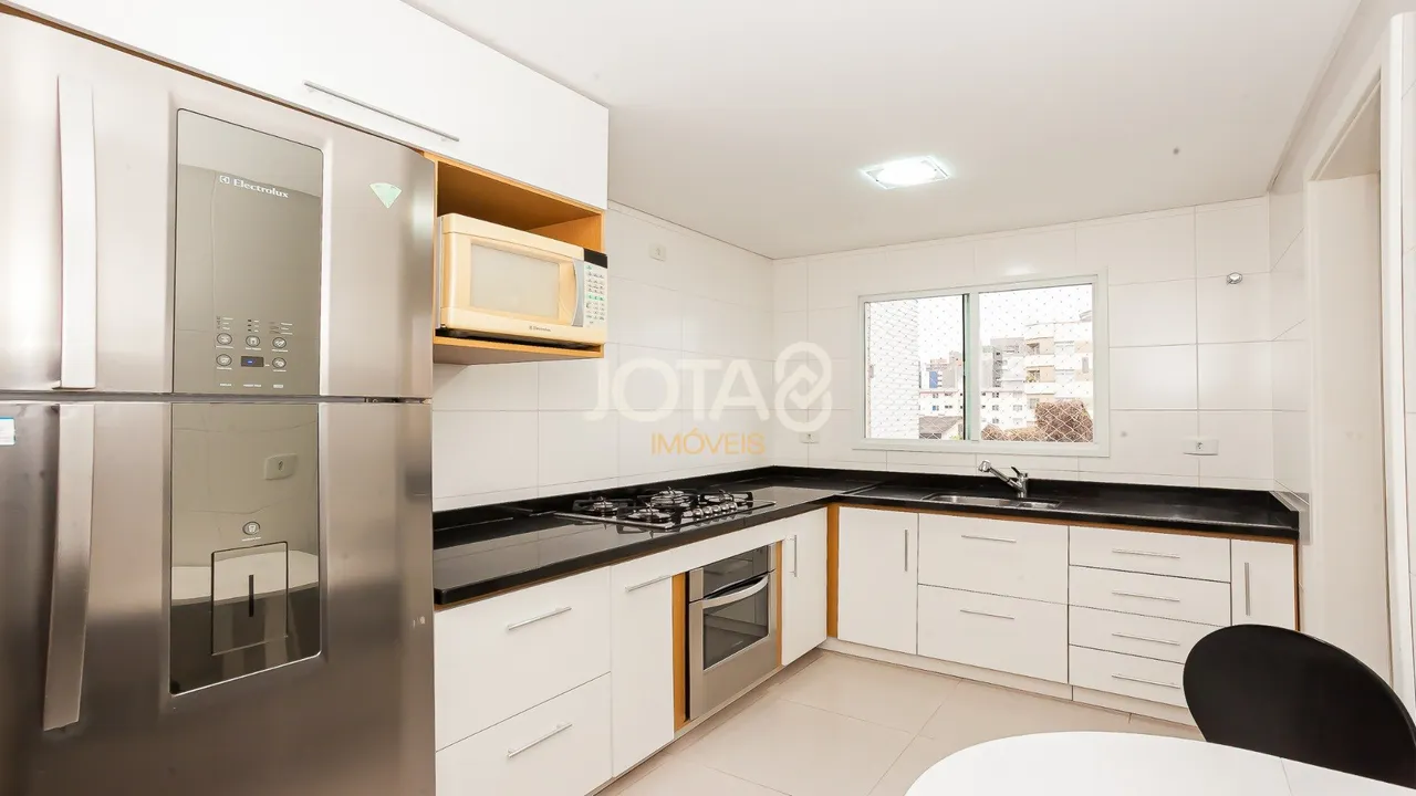 Furnished apartment with 131 m², 2 bedrooms and 3 baths — photo 6