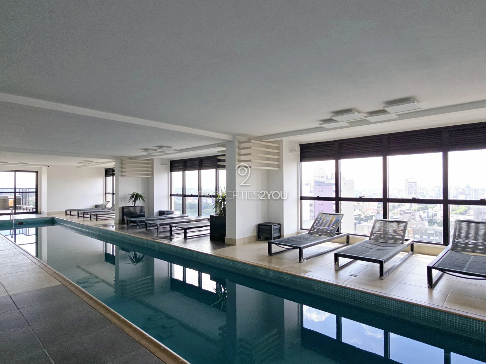 Квартира с одной спальней и грилем на балконе — photo 19