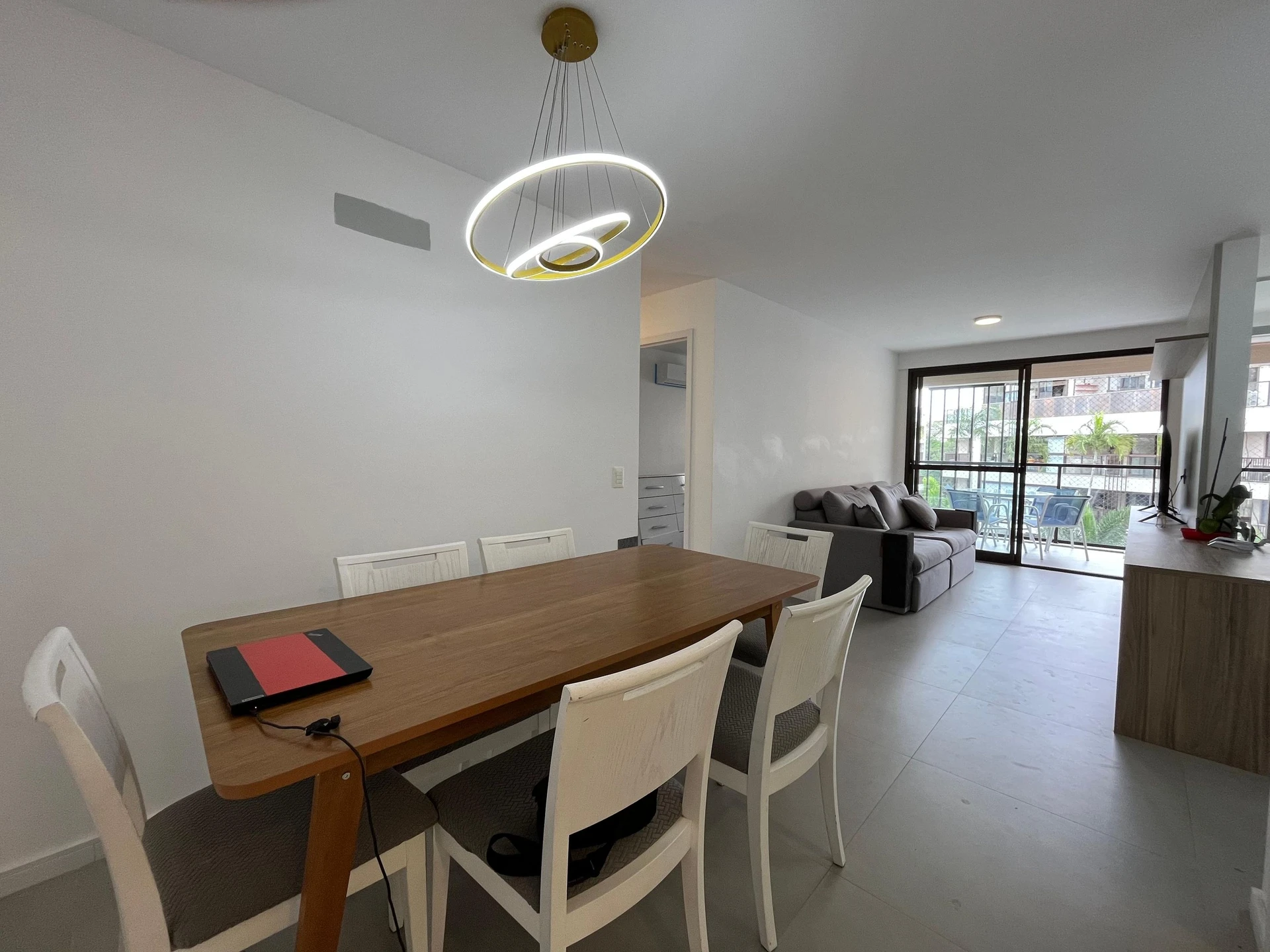 Furnished apartment, 89 m², with a glass-enclosed balcony — photo 37