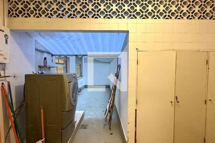 Деревянный пол или ламинат и 4 спальни: квартира 168 м² — photo 36