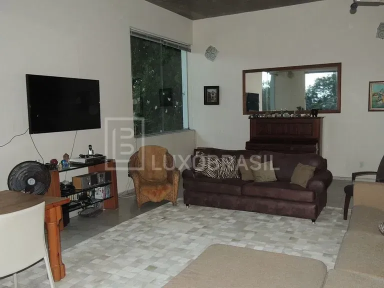 Furnished house with 4 bedrooms and 600 m² — photo 12