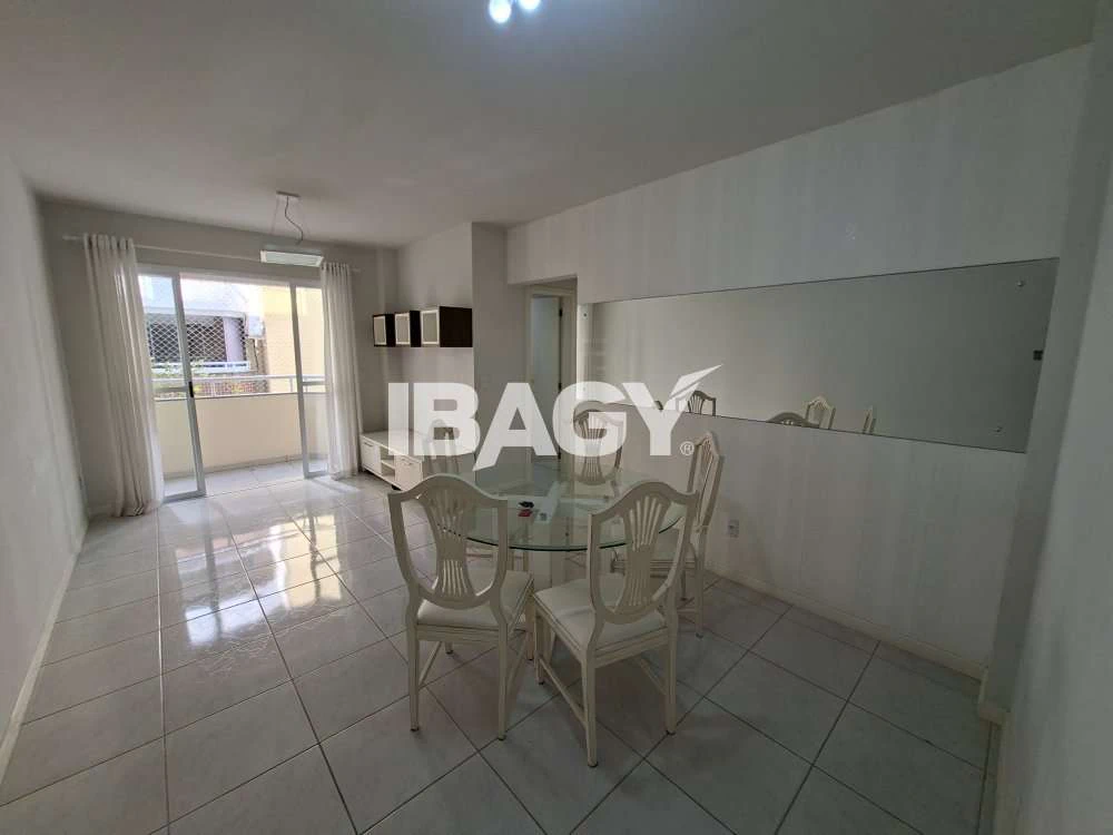 Apartamento de 2 dormitórios com 75 m² e sacada — photo 4