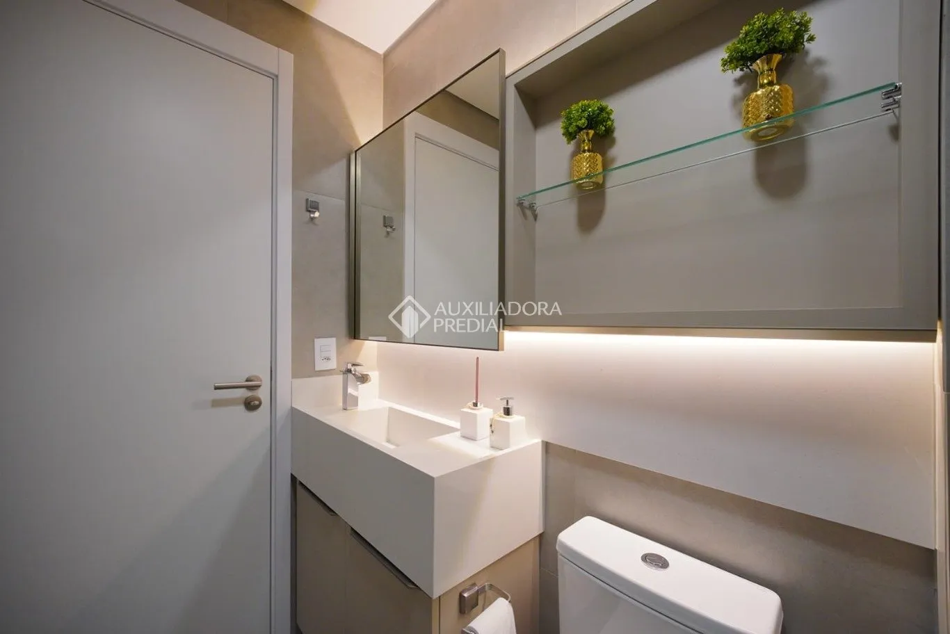 Furnished 36 m² studio with 1 bedroom and city view — photo 11
