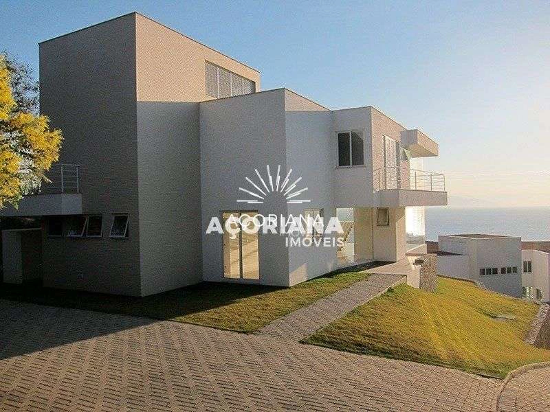 3-bedroom house with 718 m² and floor-to-ceiling windows — photo 5