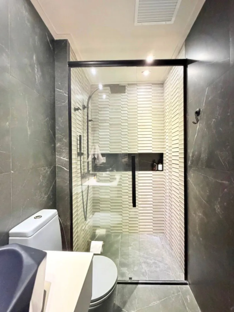 Furnished 58 m² studio with 1 bedroom and 2 parking — photo 3