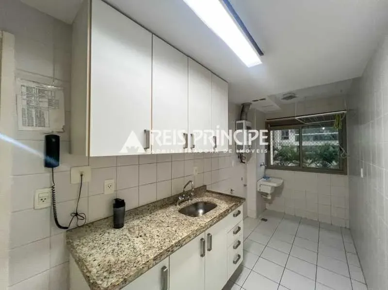 2-bedroom apartment with 1 en-suite and balcony — photo 2
