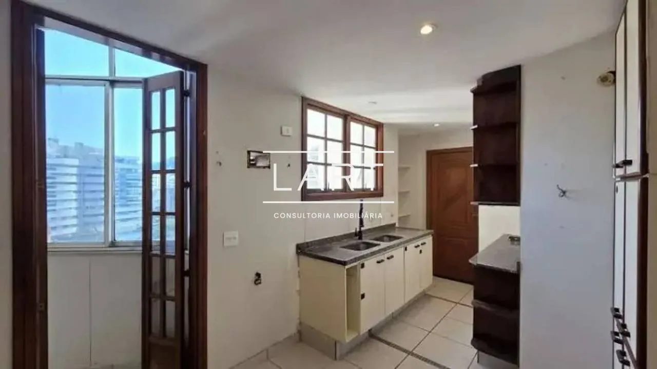 Вид на воду и 4 спальни: квартира 190 м² — photo 13