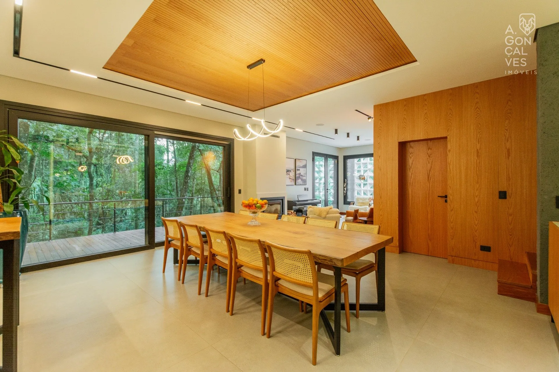 Furnished house with 4 bedrooms and 5 bathrooms — photo 6