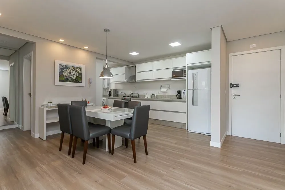 Apartamento mobiliado de 2 quartos com cozinha americana — photo 2