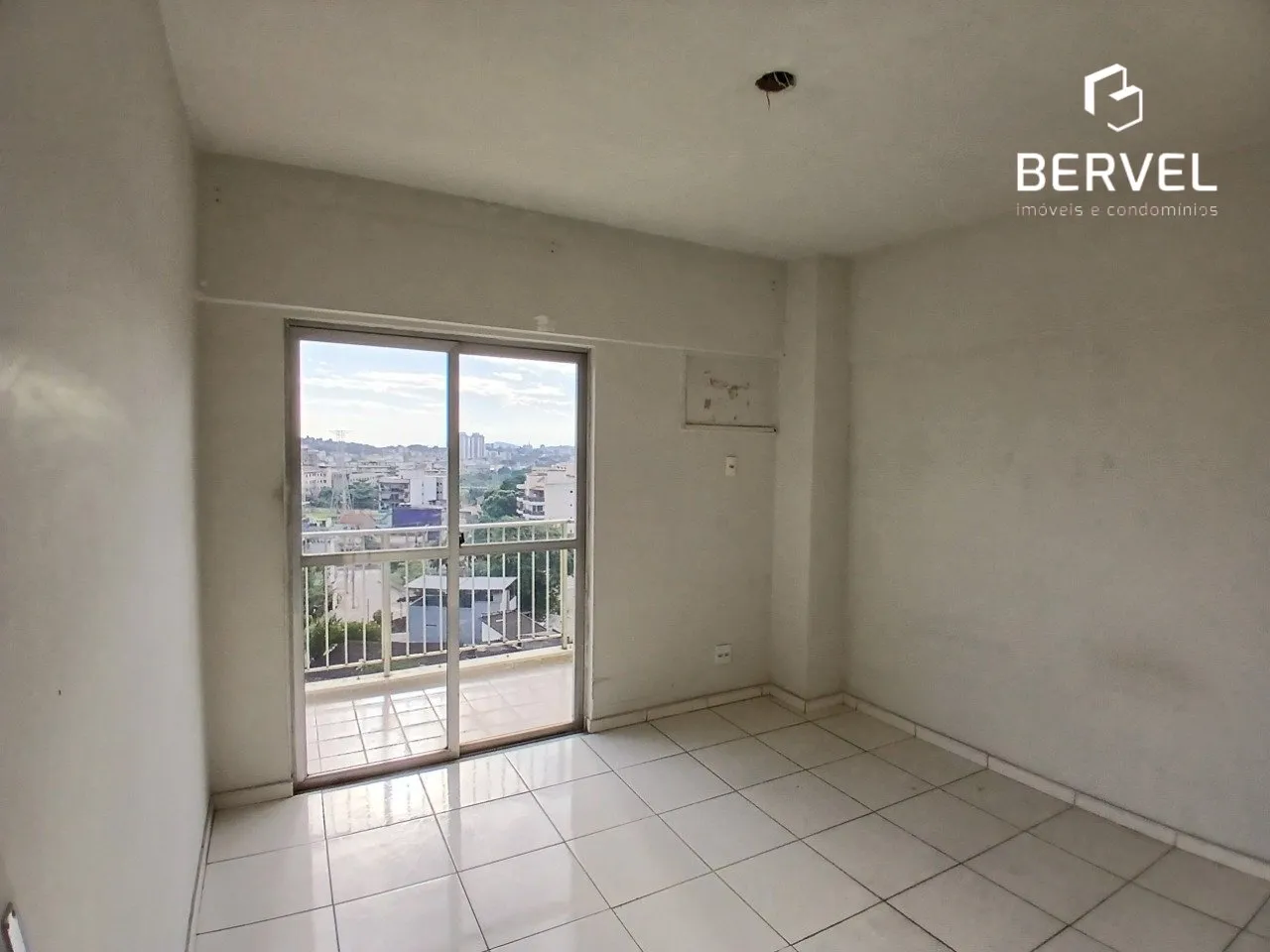 2-bedroom apartment with a fitted kitchen — photo 12