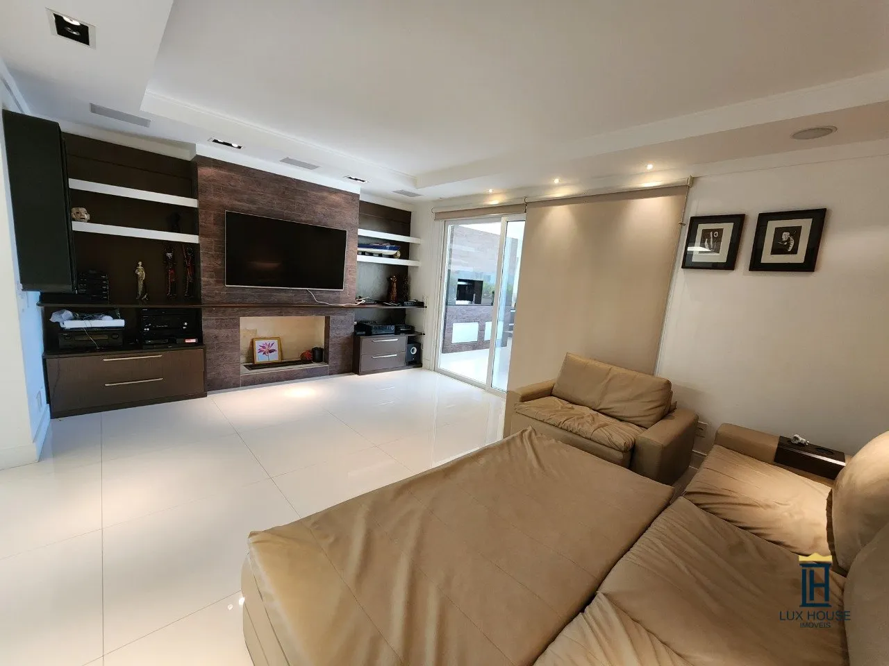Furnished house with 7 en-suite bedrooms and 10 baths — photo 12
