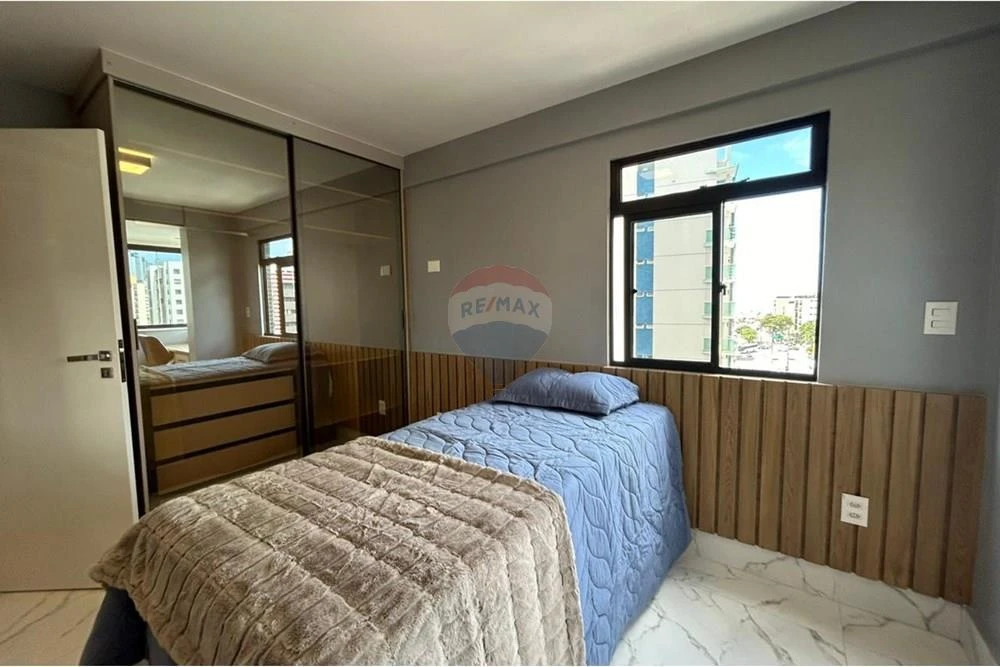 Furnished apartment, 132 m², with a glass-enclosed balcony — photo 5
