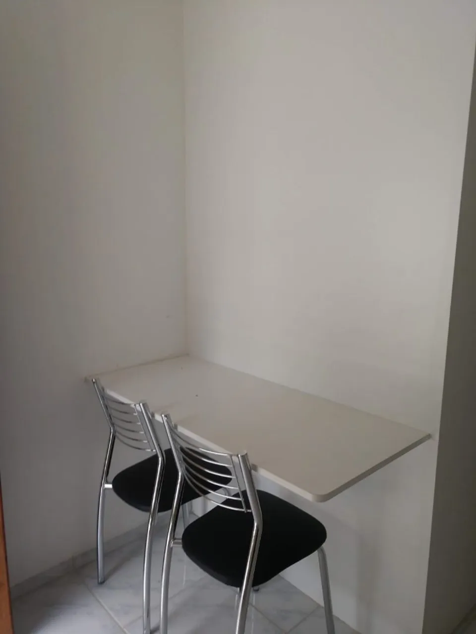 Furnished studio with 1 bedroom, 1 bathroom and parking — photo 6