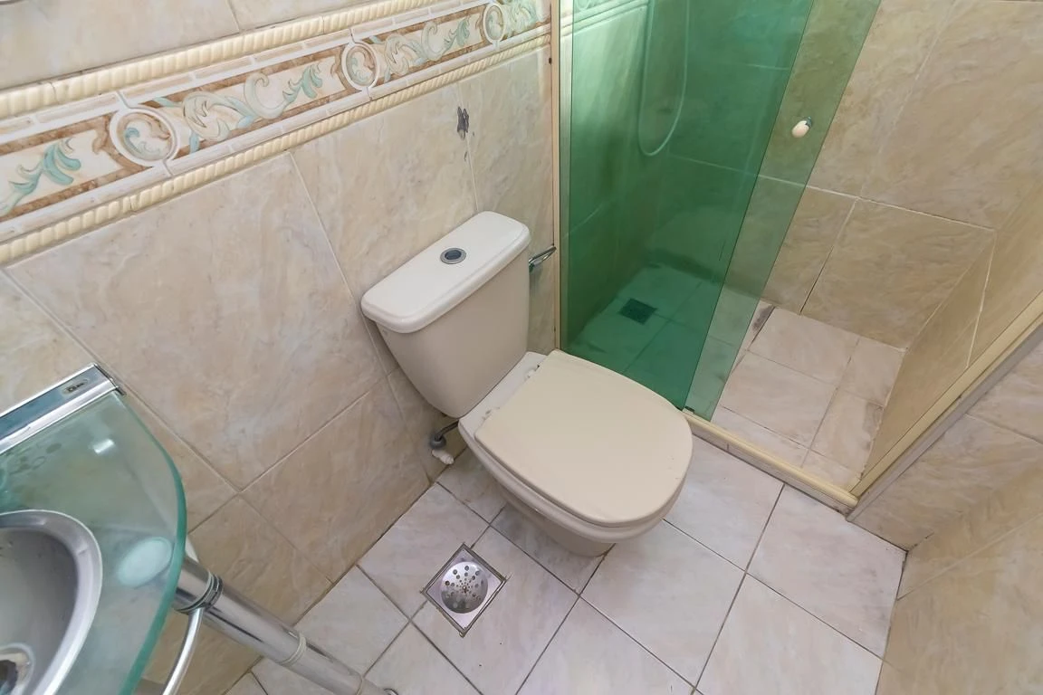Unfurnished 2-bedroom apartment with 1 parking space — photo 2