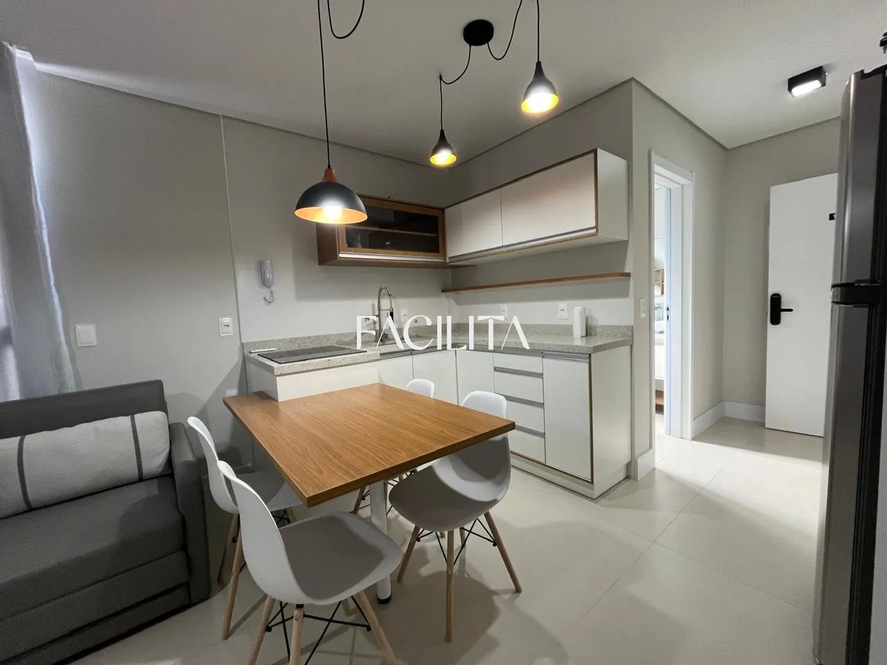 31 m² furnished studio with open-plan kitchen — photo 7