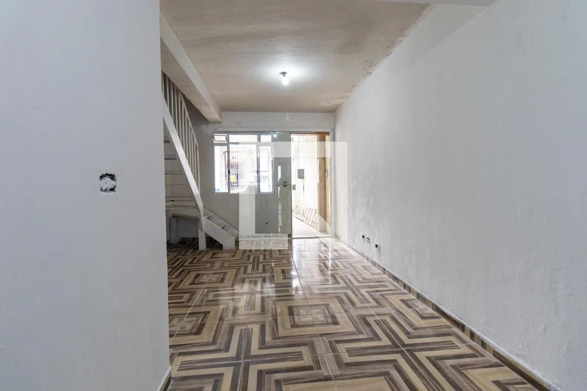 One-bedroom house with a washing machine in Curitiba — photo 17