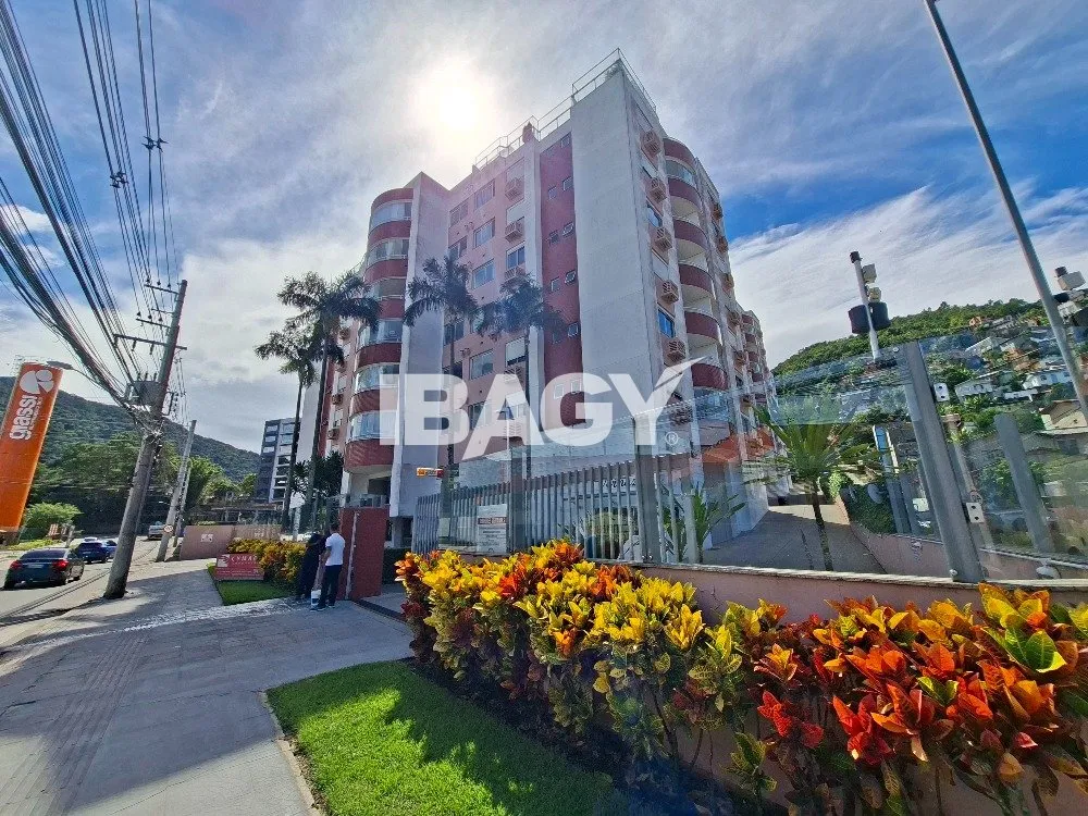 90 m² apartment with 2 bedrooms and 1 parking space — photo 40