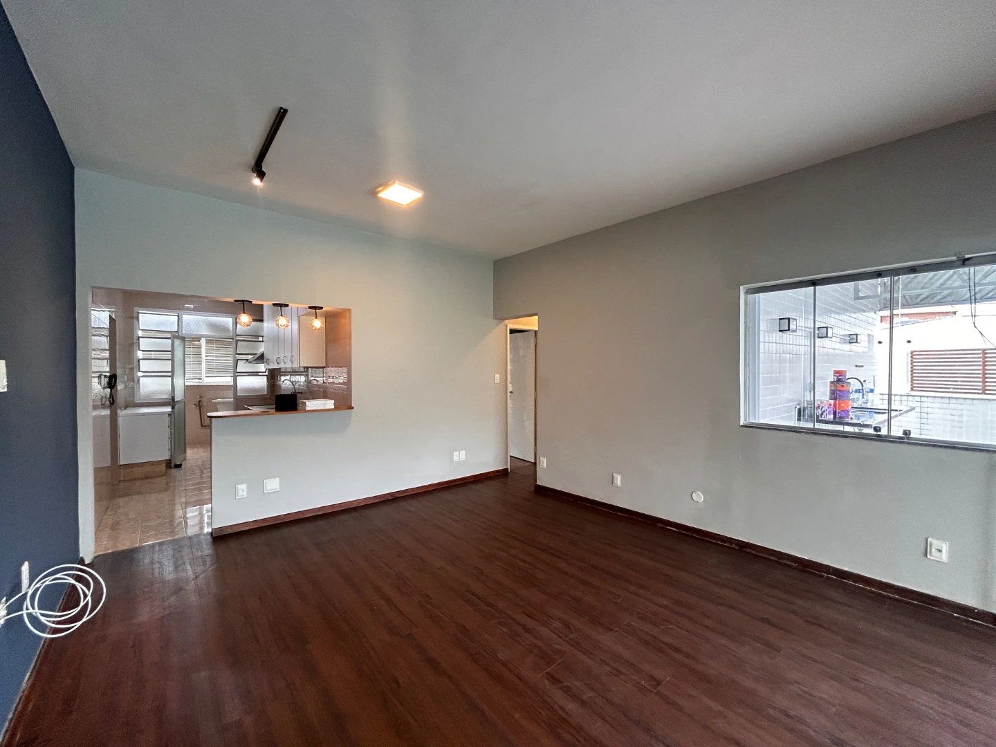 3-bedroom apartment with a terrace and mountain views — photo 5