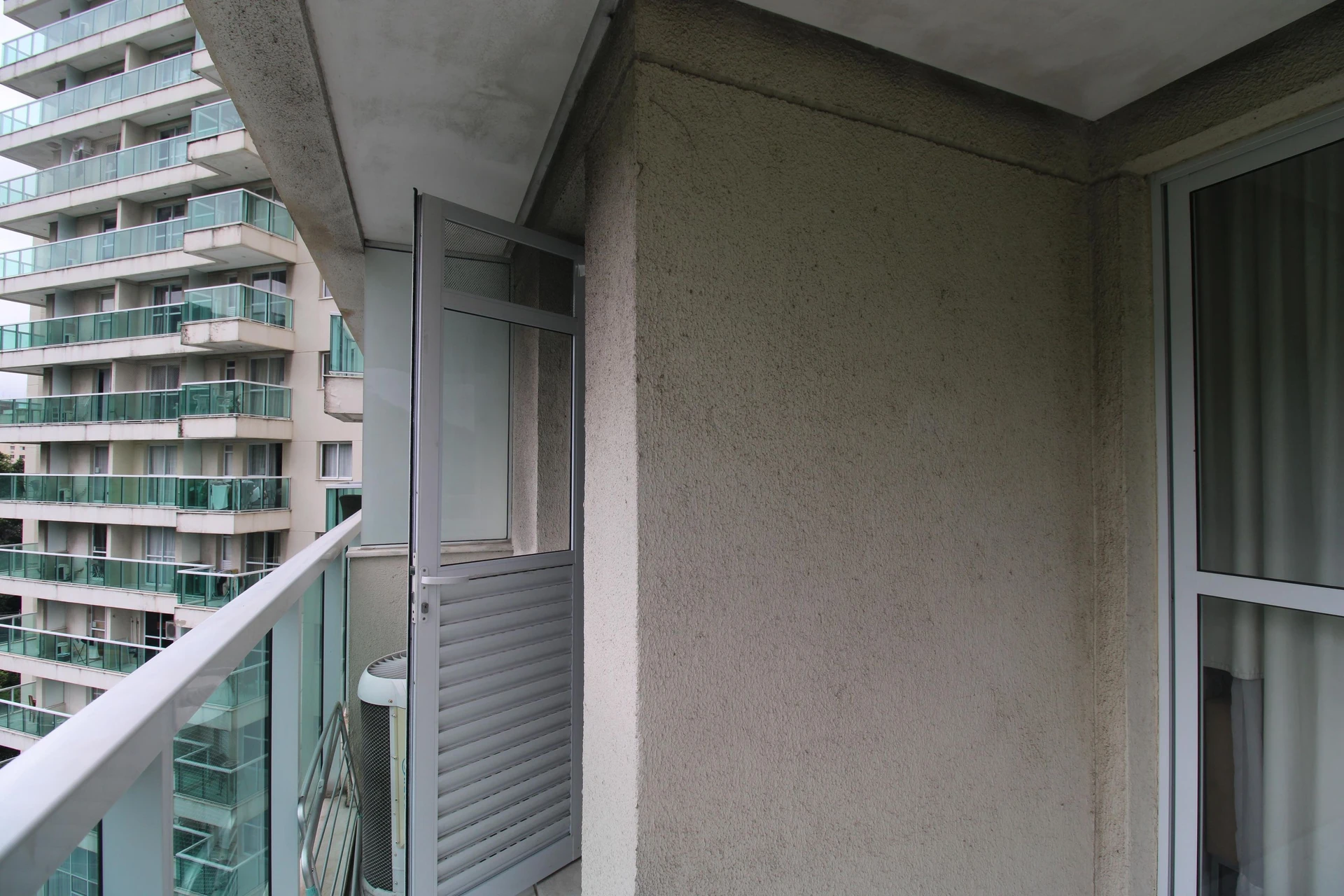 Студия 40 м² с сушильной машиной и видом на горы — photo 28