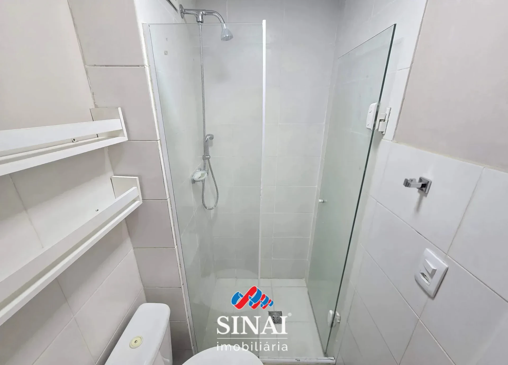 Apartamento de 2 quartos em condomínio com piscina — photo 25