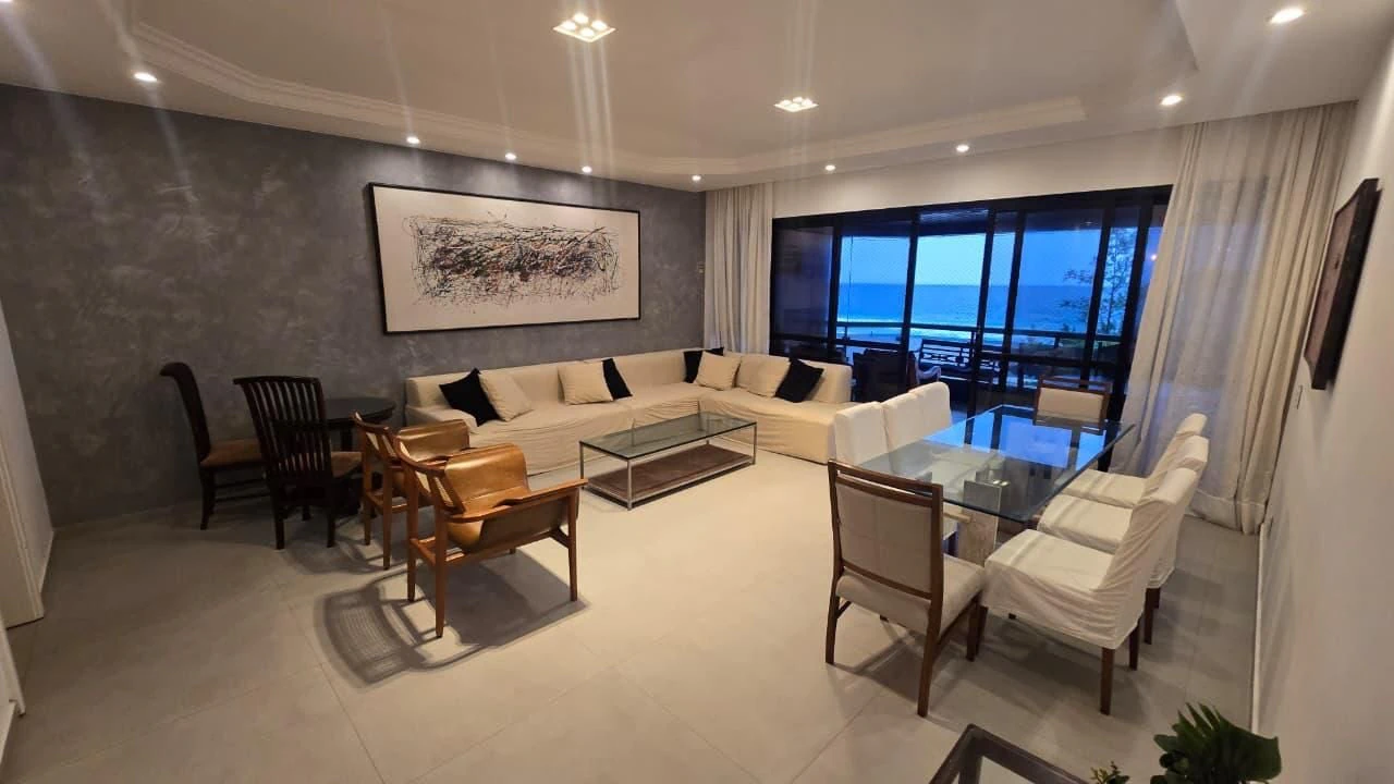 4-bedroom apartment in a building with a sauna