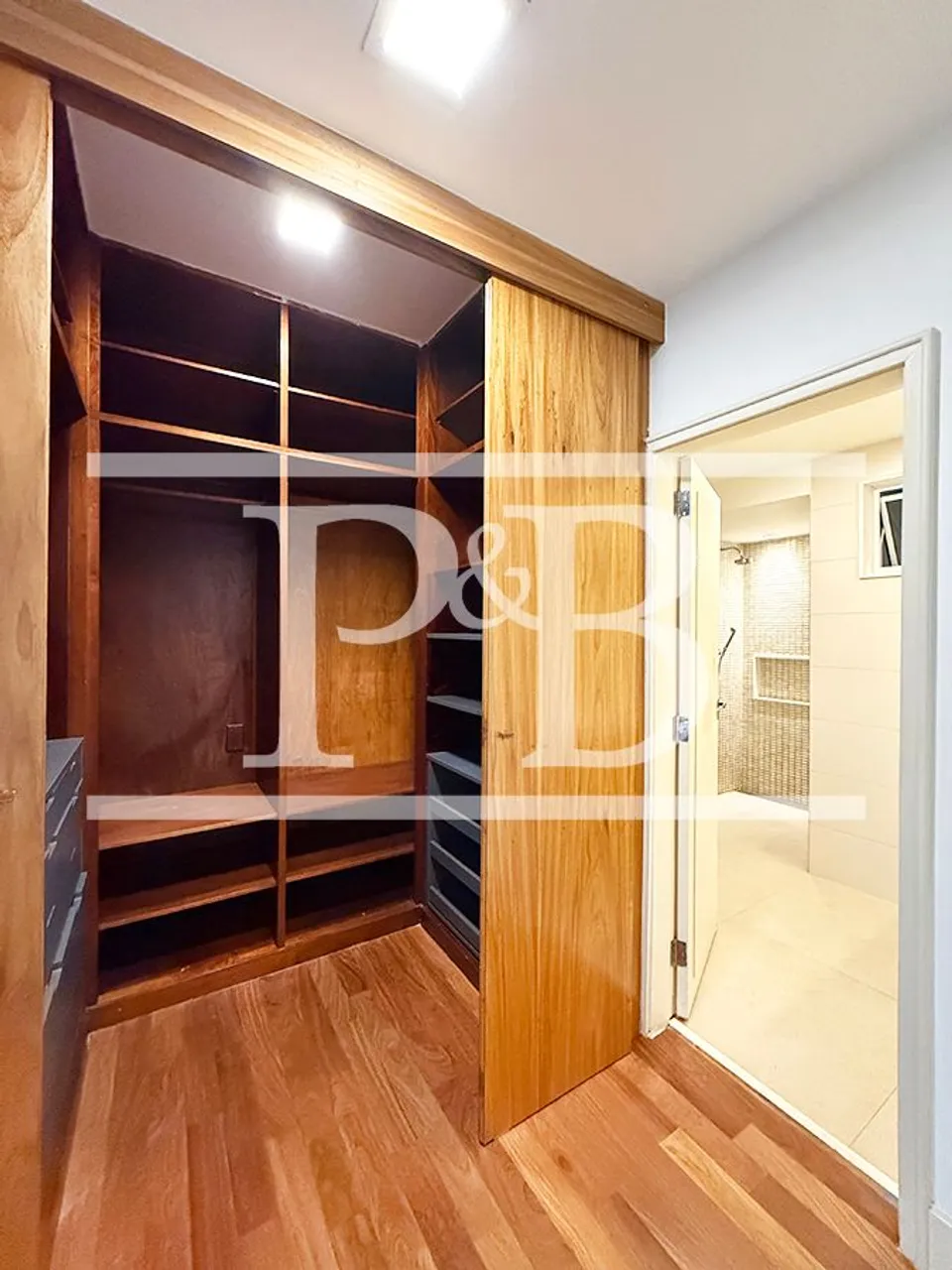 3-bedroom apartment with 261 m² and 2 bathrooms — photo 5
