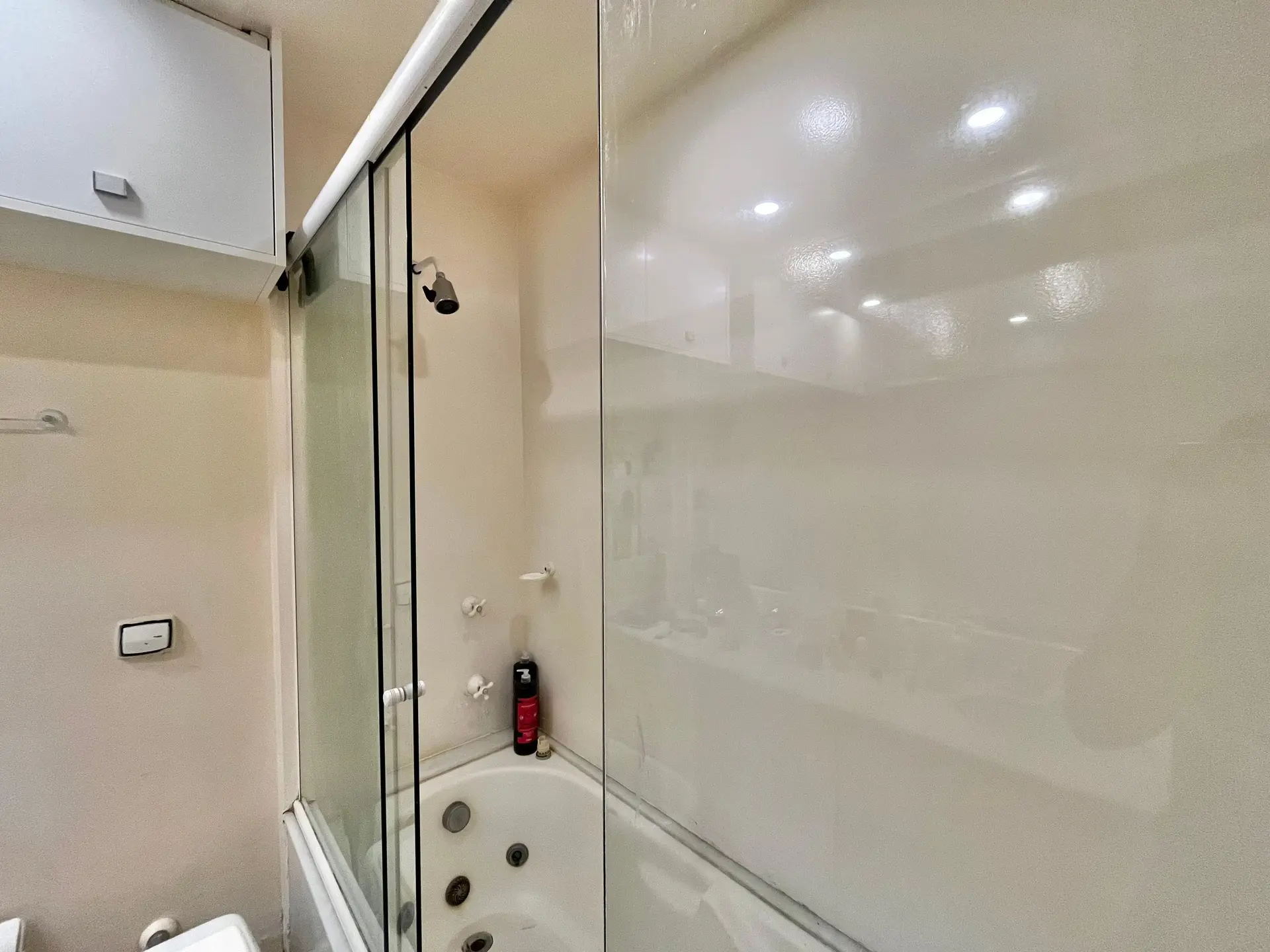 Furnished apartment, 450 m², with a water view — photo 17
