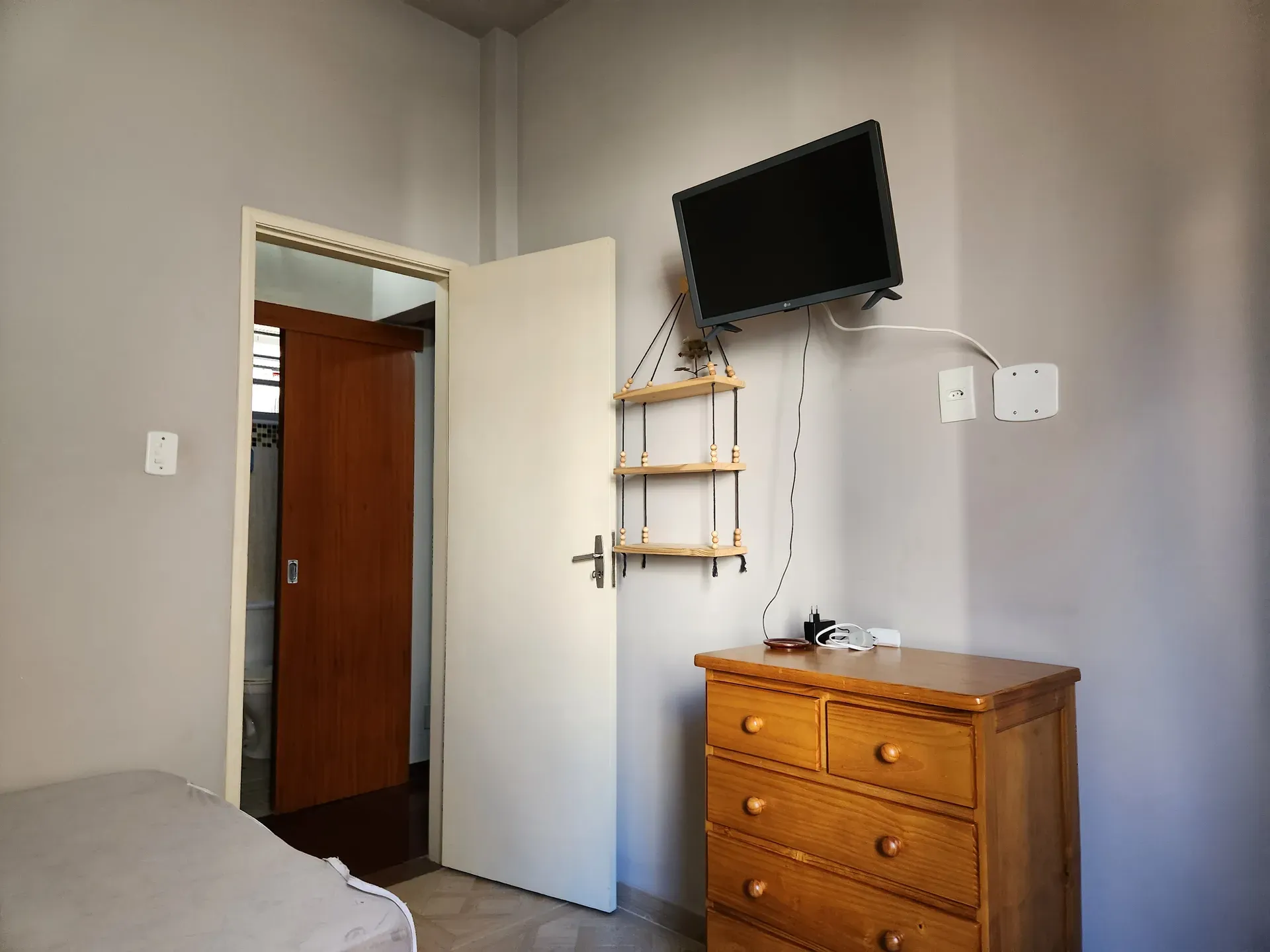 Furnished 55 m² apartment with a private garden — photo 7