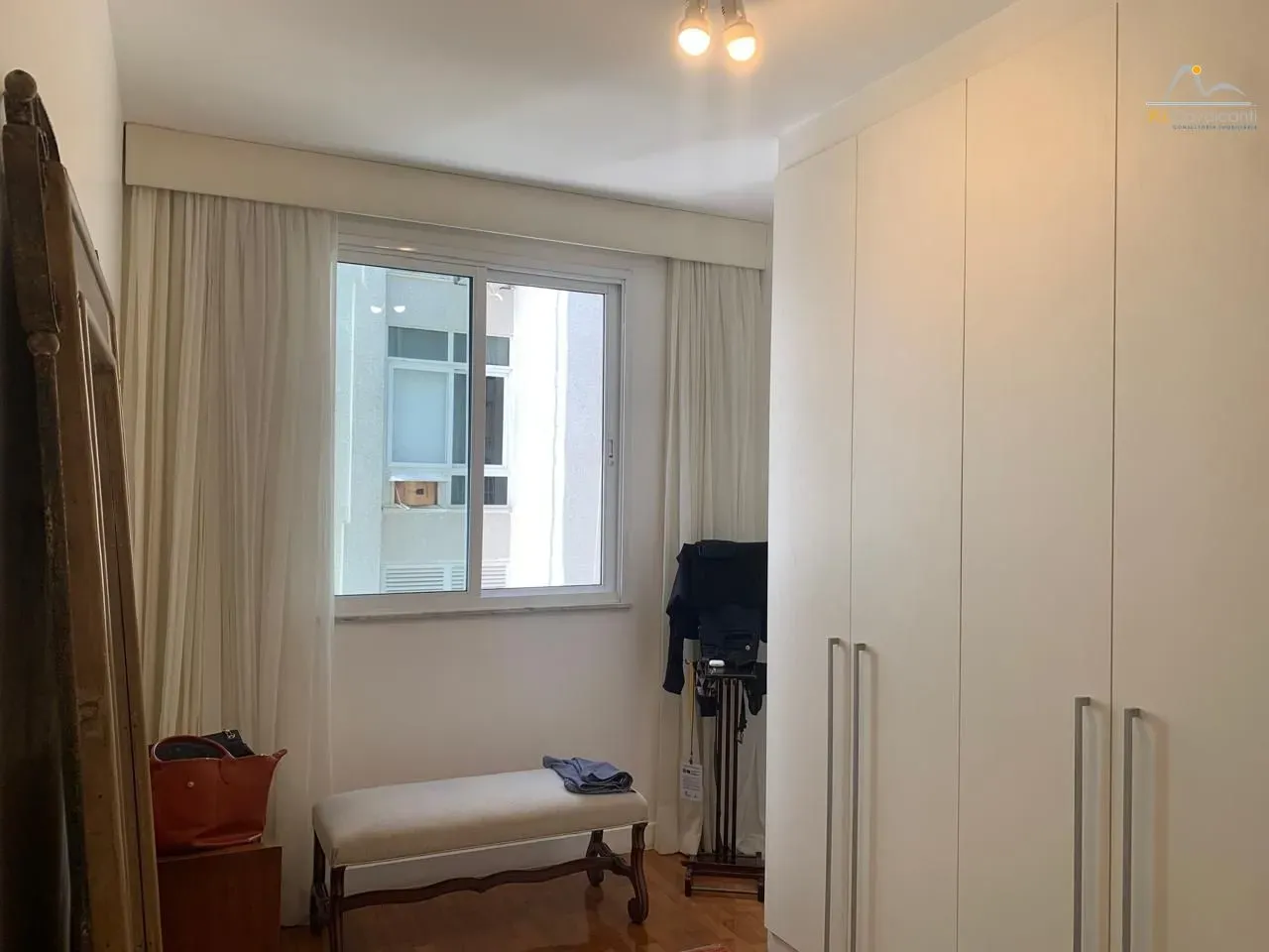 Unfurnished 4-bedroom apartment with a home office — photo 10