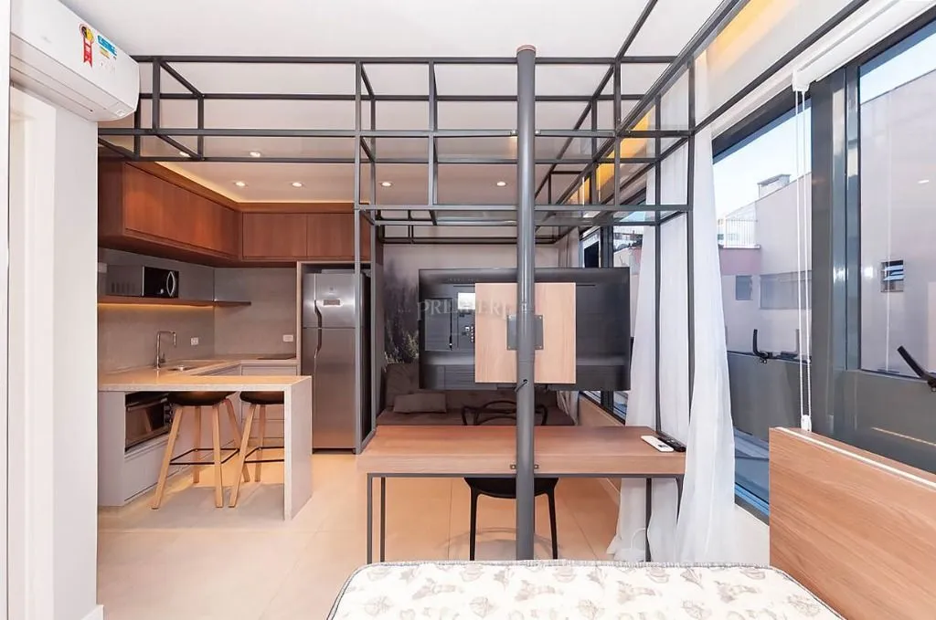 Furnished 1-bedroom apartment with floor-to-ceiling windows — photo 5