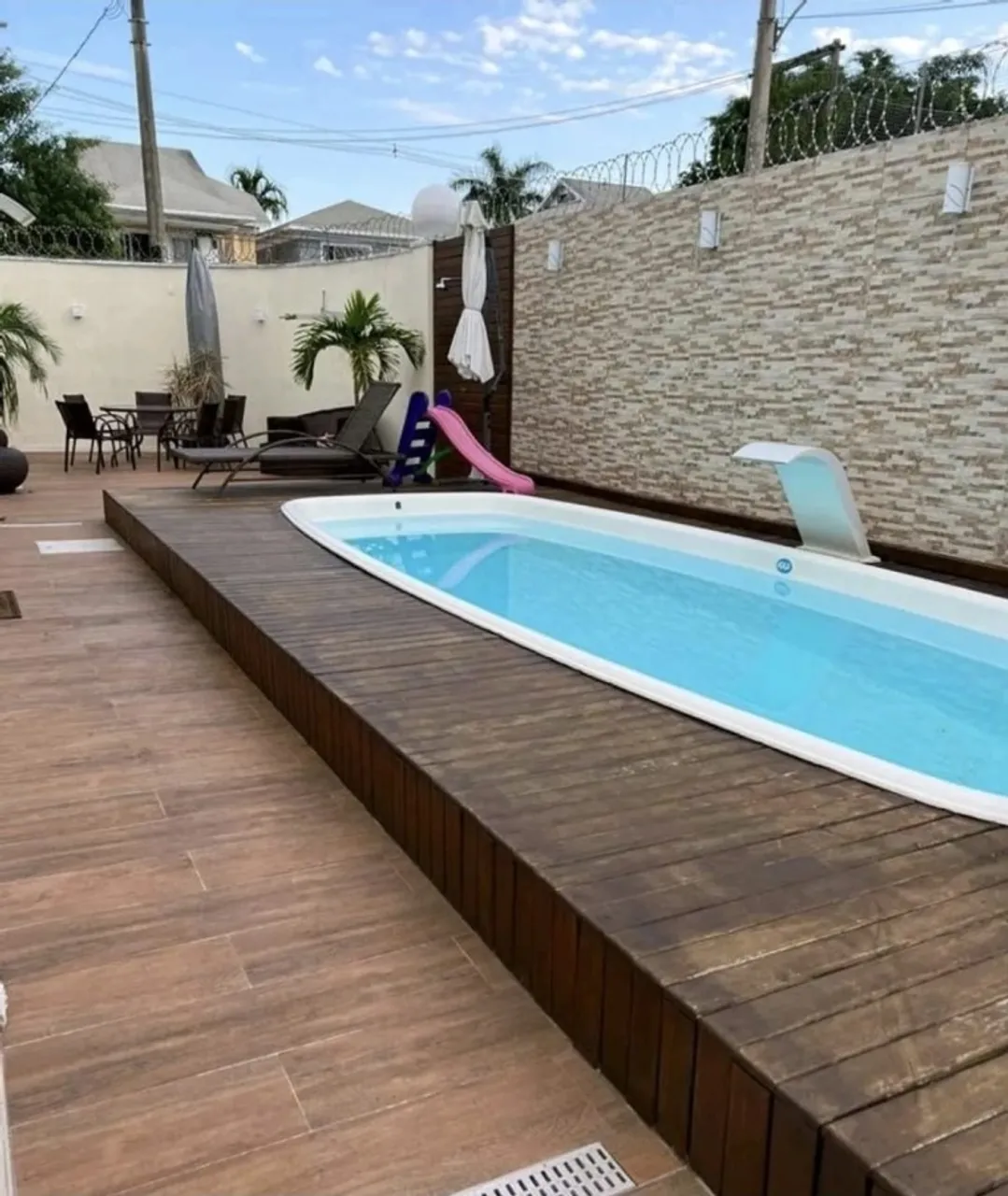 Furnished rental house with 4 bedrooms and 5 bathrooms — photo 14
