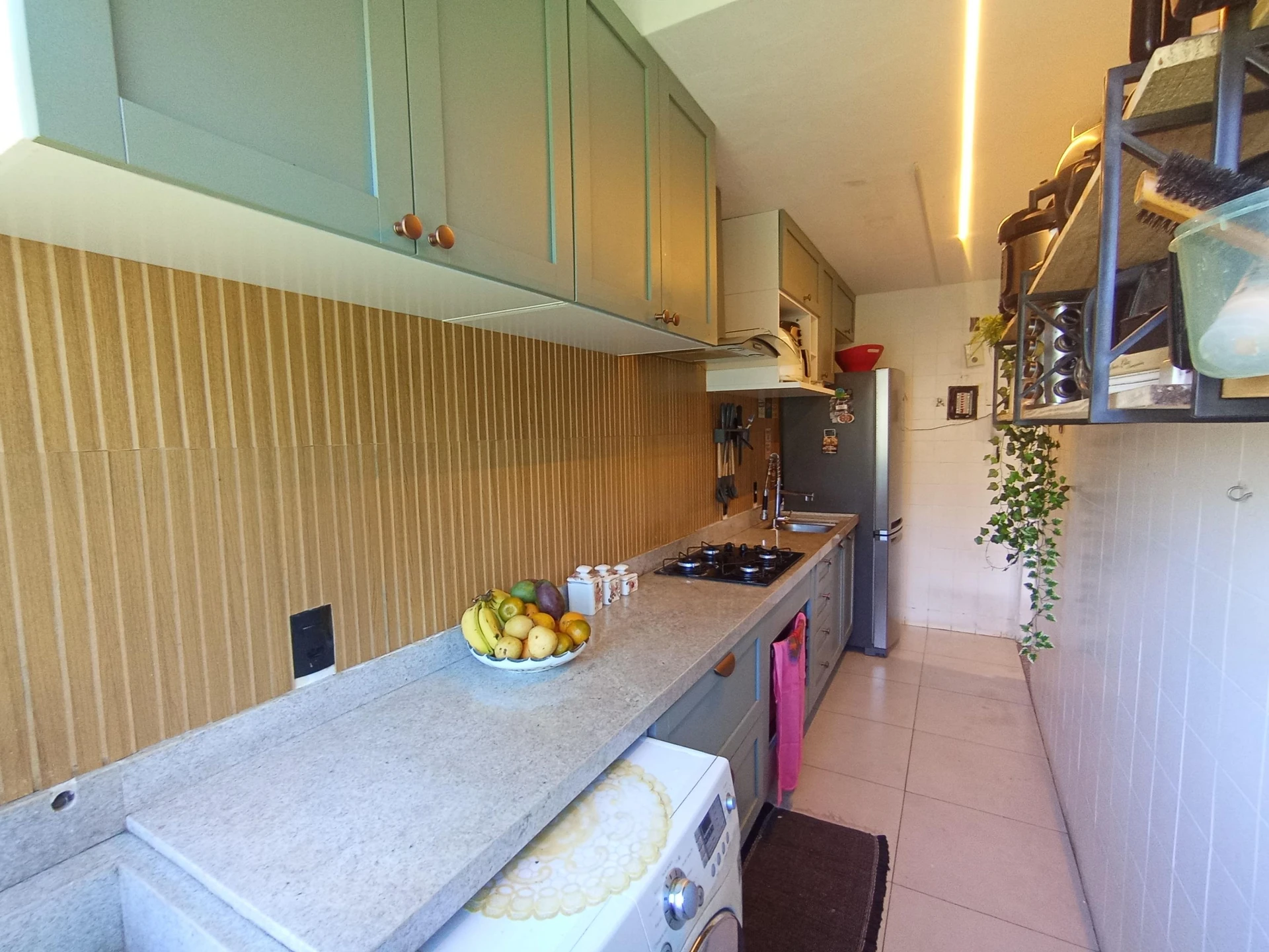 Furnished apartment with 2 bedrooms and a gas stove — photo 11