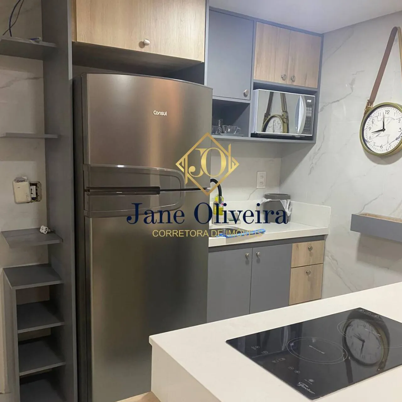 Furnished 1-bedroom apartment with open-plan kitchen — photo 17