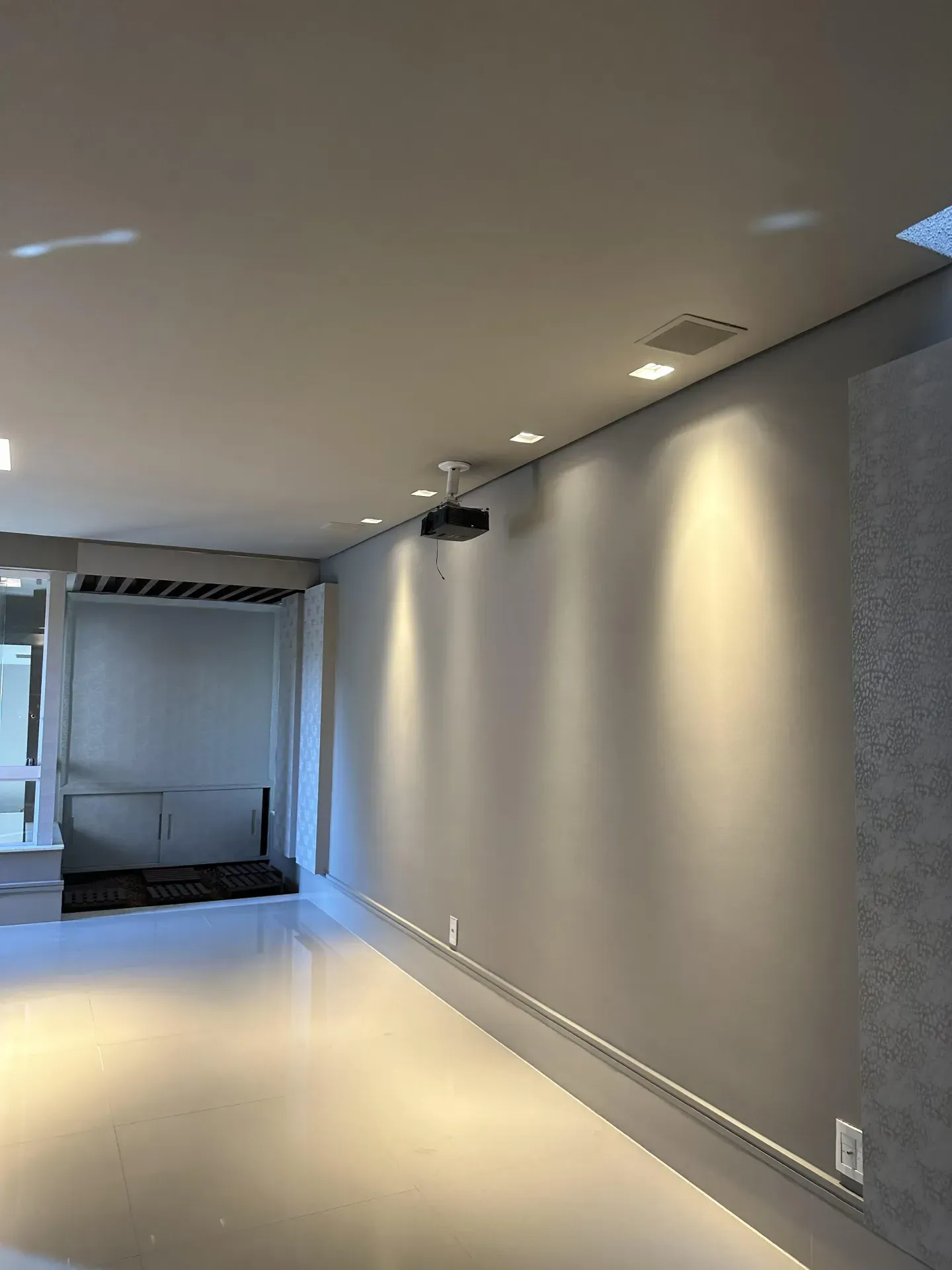 Condominium house with 4 bedrooms and 5 bathrooms — photo 11