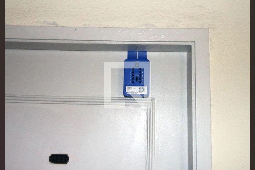 2-bedroom apartment in a building with a gym — photo 41