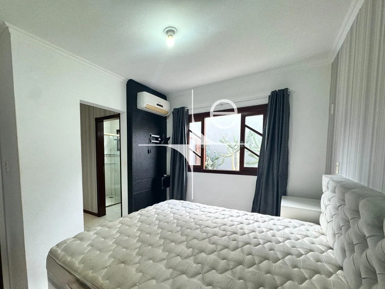 3-bedroom house with a grill on the balcony — photo 13