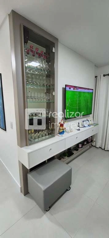 2-bedroom apartment with balcony and open-plan kitchen — photo 3