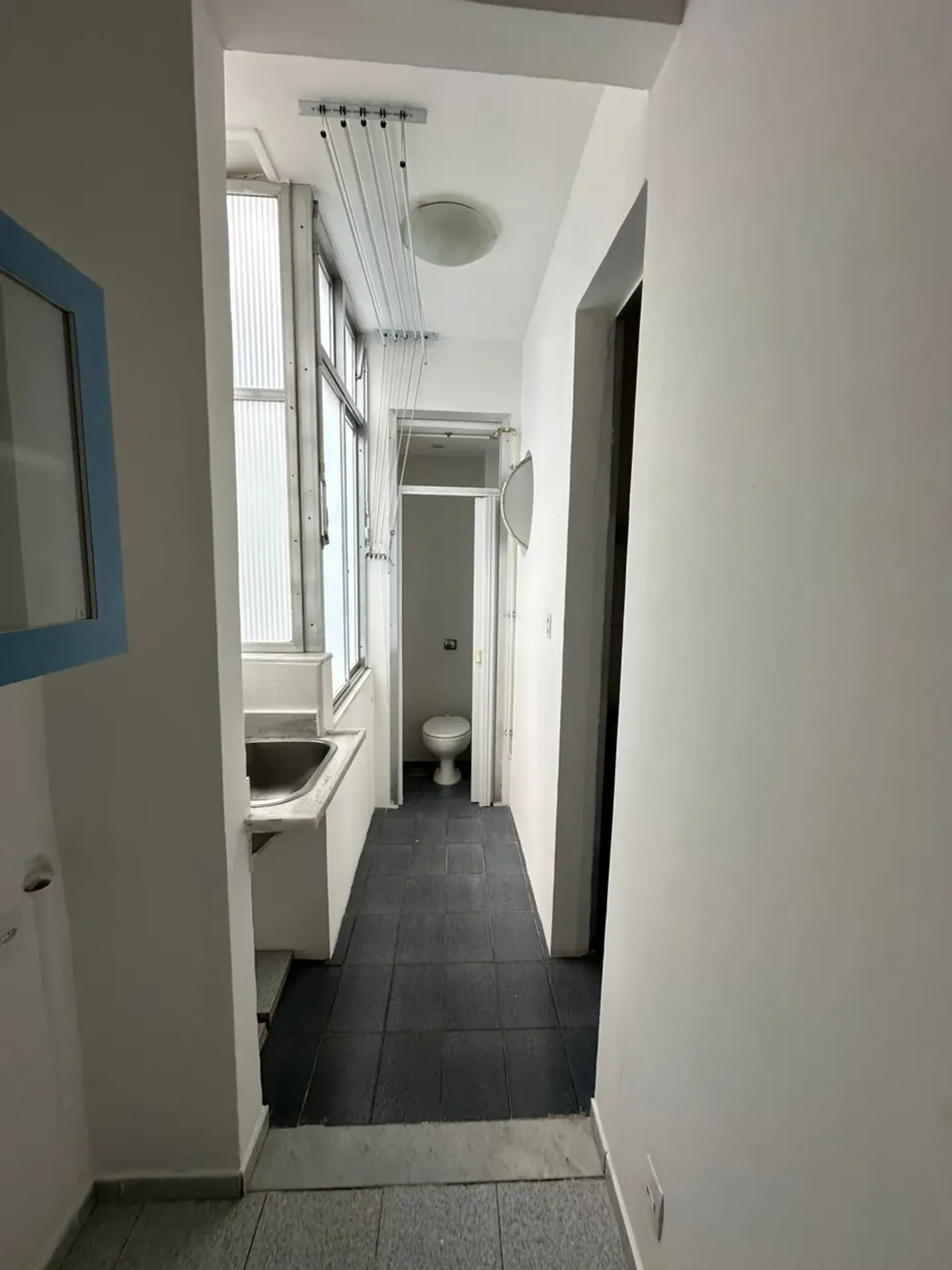 Apartment with a closed kitchen and gas stove; 2 bedrooms — photo 42