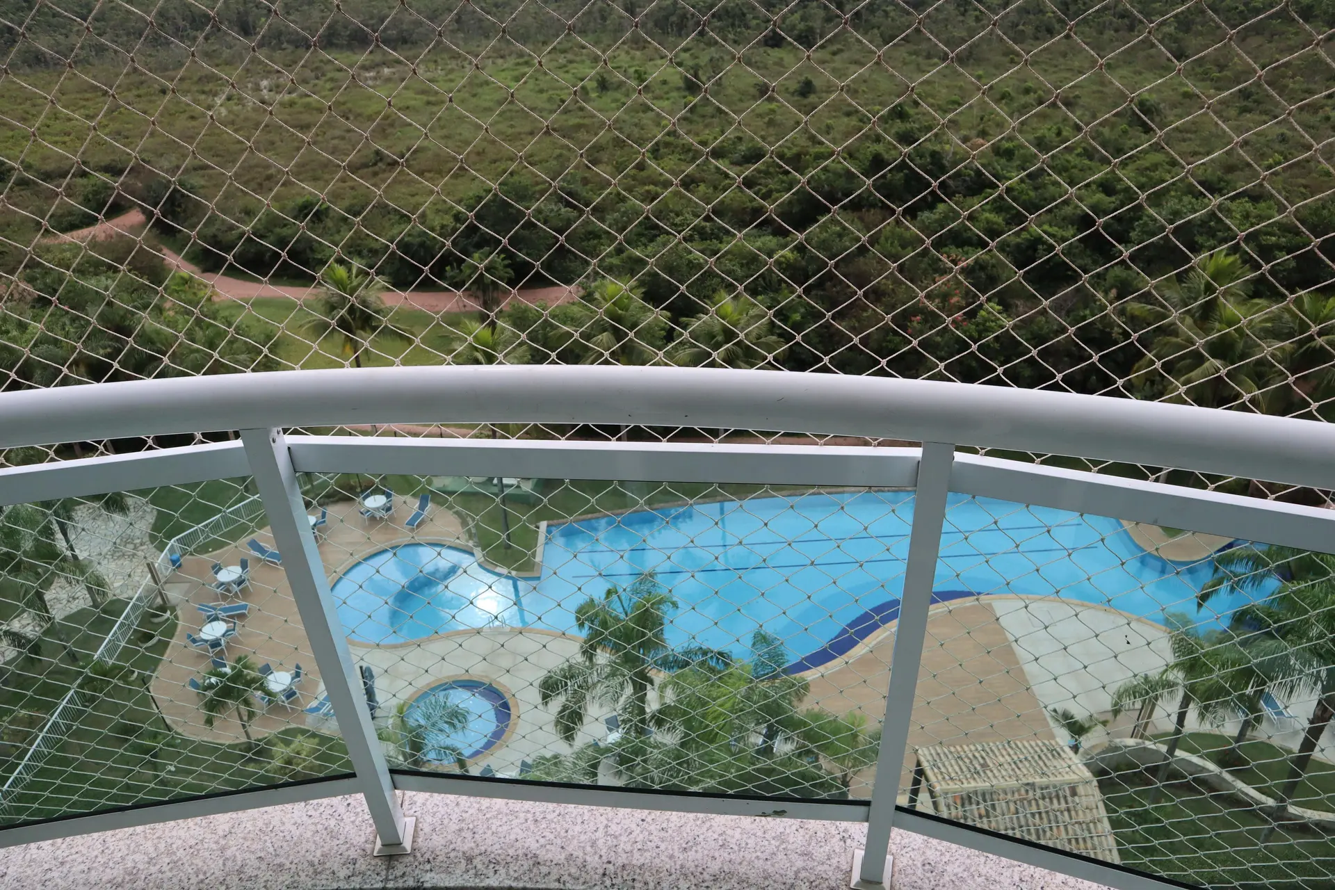 2-bedroom apartment with a mountain view — photo 36