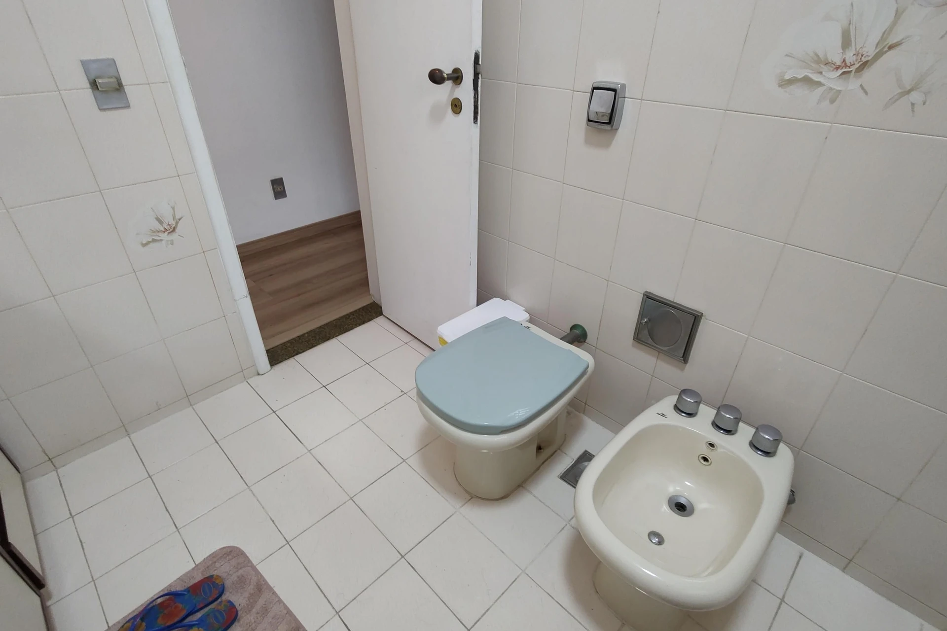 Jacuzzi y 3 dormitorios: casa de 742 m² — photo 58
