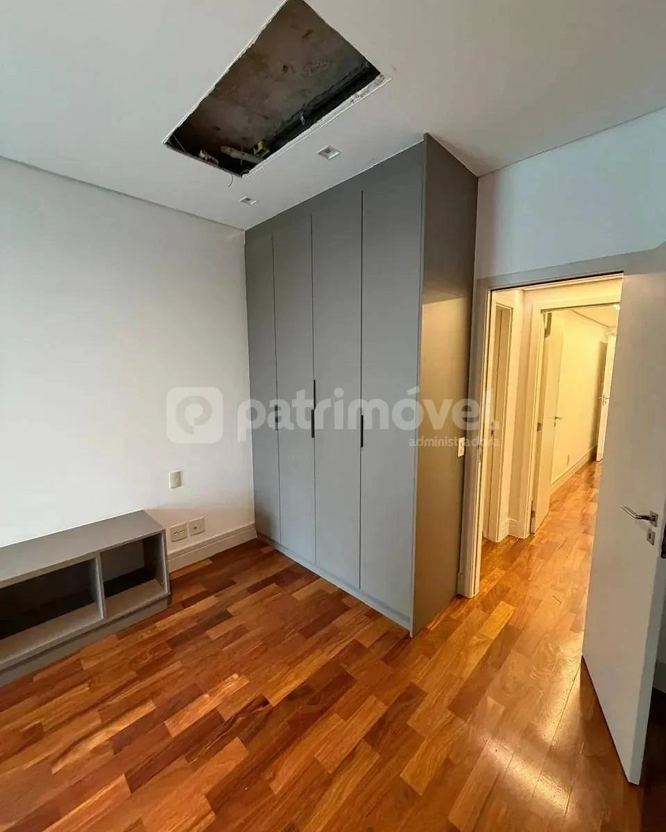 Apartamento com 4 quartos e cozinha integrada em 431 m² — photo 21