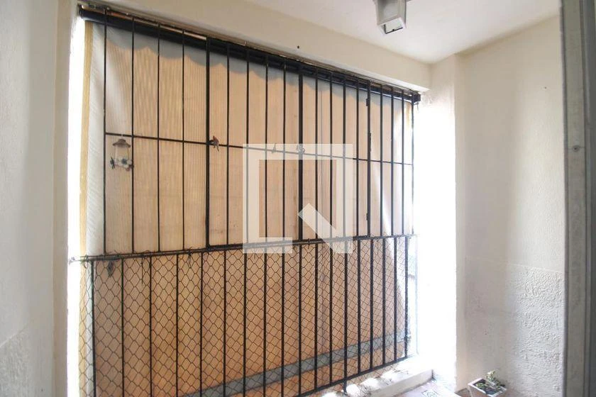 2-bedroom apartment in a building with a pool — photo 25