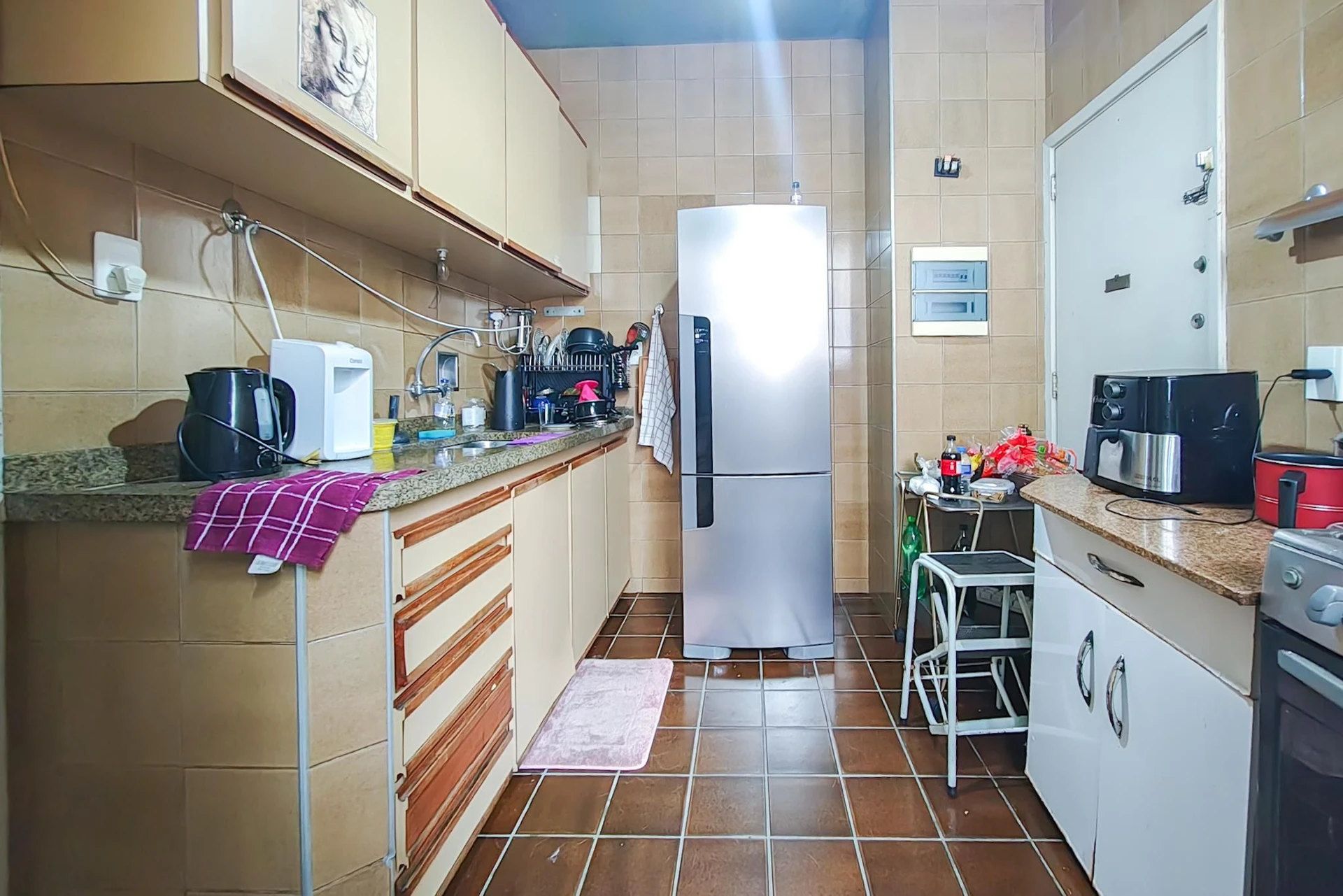 Furnished 2-bedroom apartment with a gas kitchen — photo 2