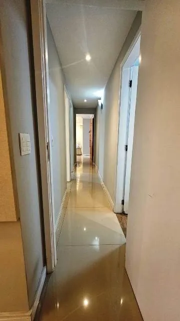 Unfurnished apartment with 3 bedrooms and 3 bathrooms — photo 15