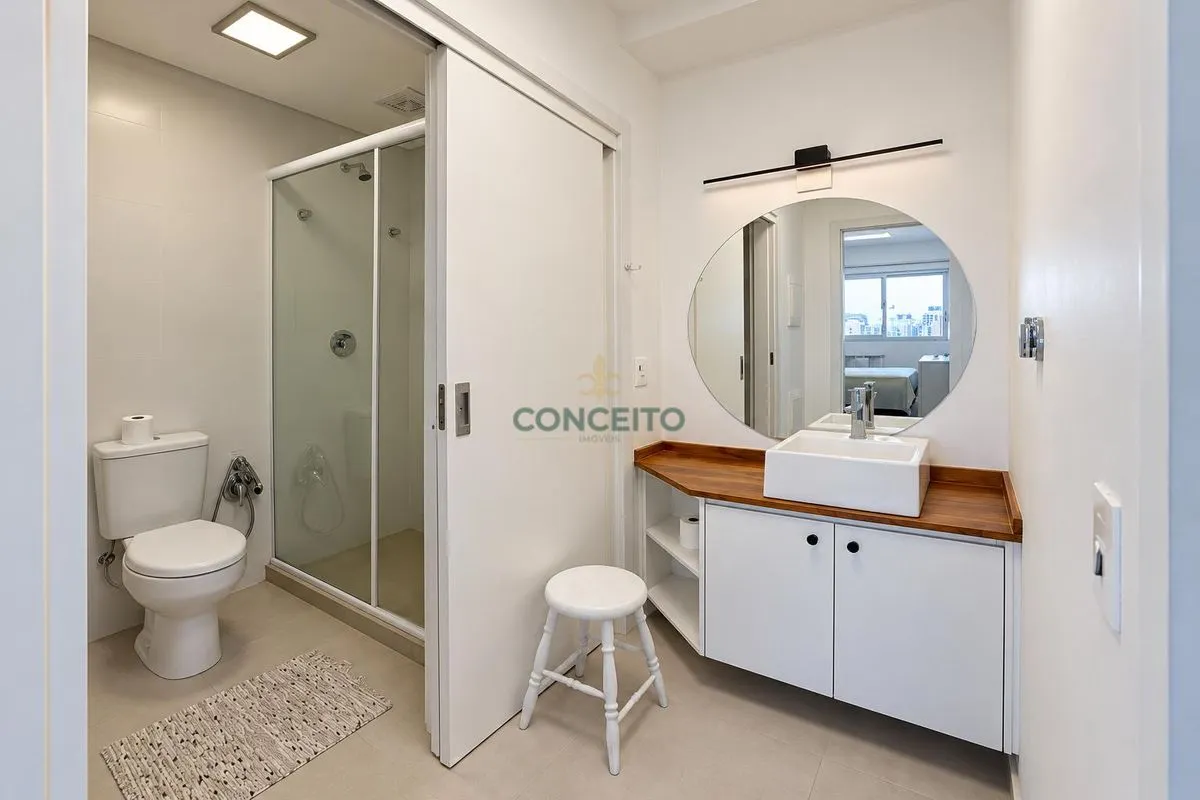 One-bedroom apartment with a washing machine — photo 14
