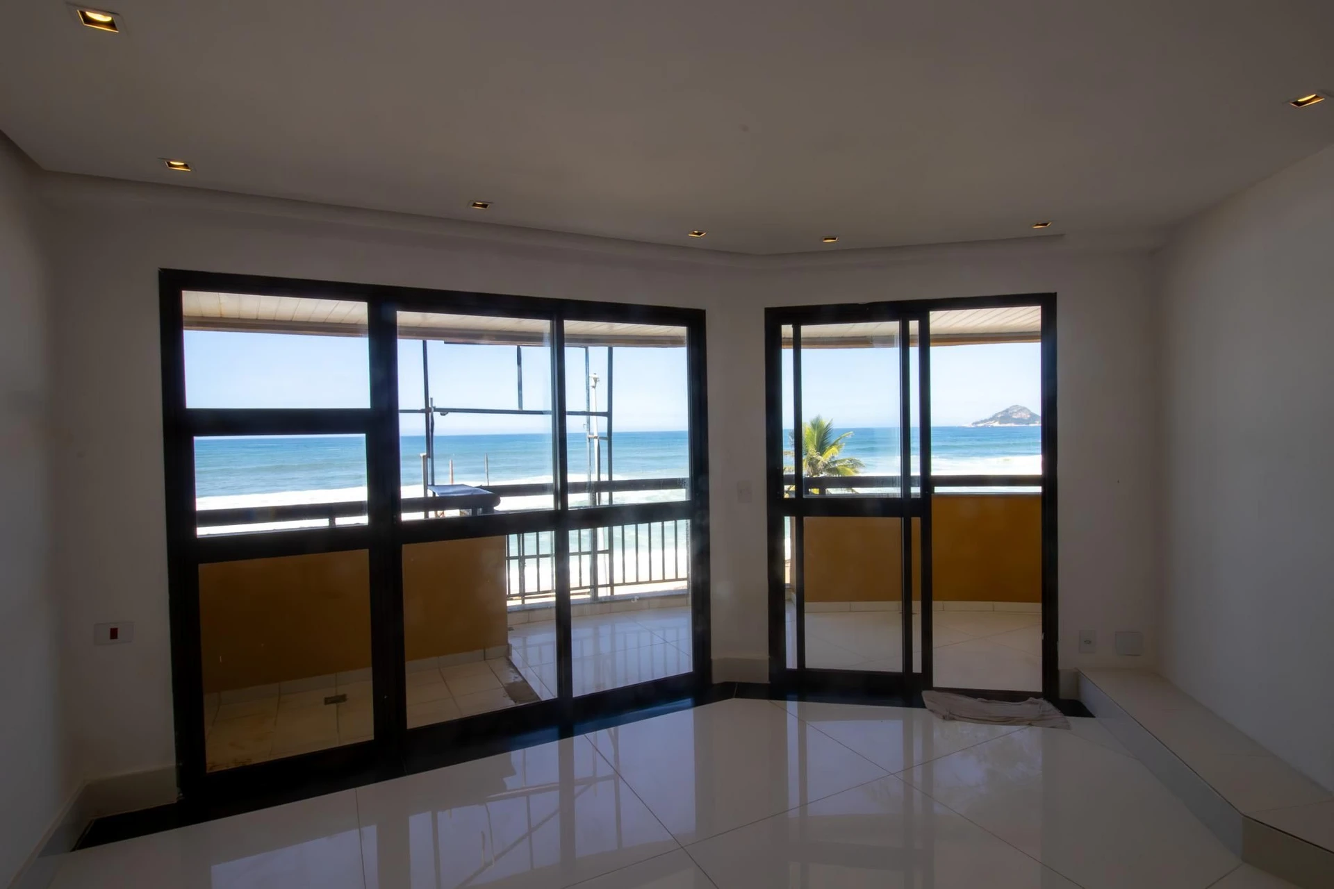 Apartamento, 105 m², com janelas do piso ao teto — photo 27