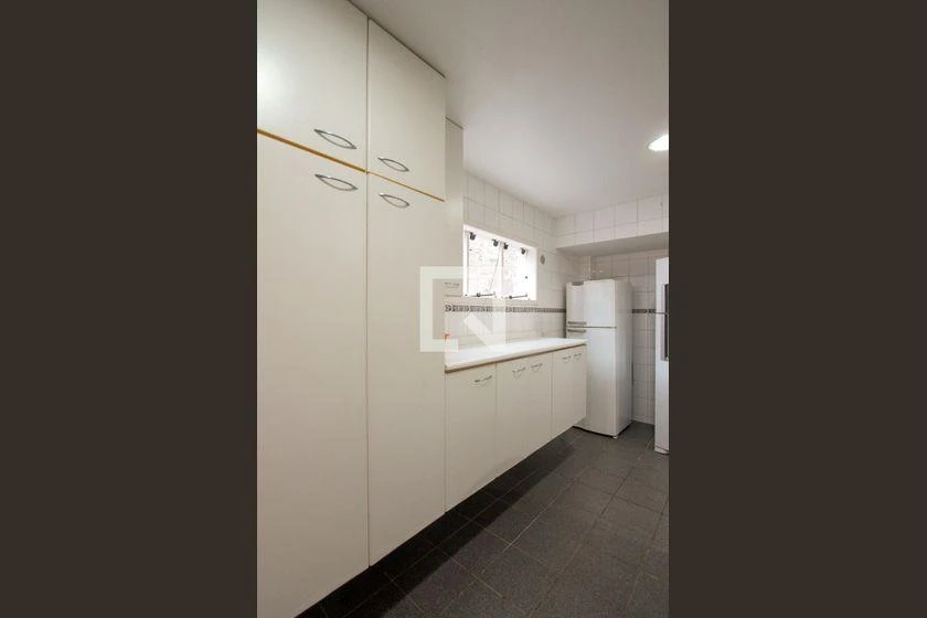Меблированный дом с 4 спальнями и 3 сьютами, 450 м² — photo 11