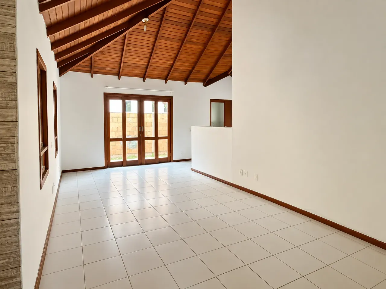 House with 2 bedrooms, private garden and BBQ
