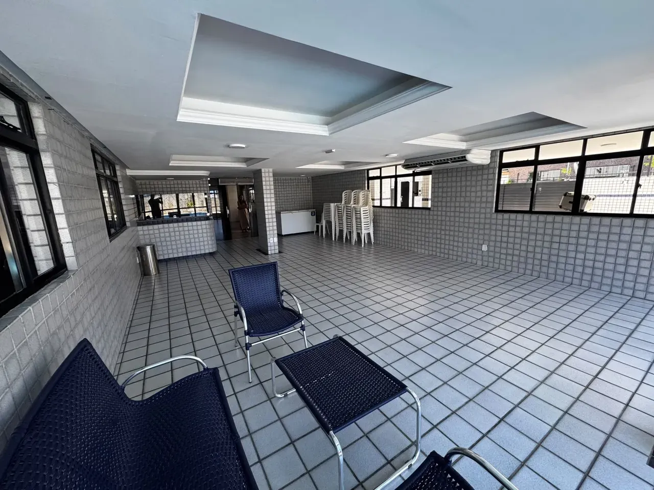 3-bedroom apartment with an enclosed balcony — photo 12