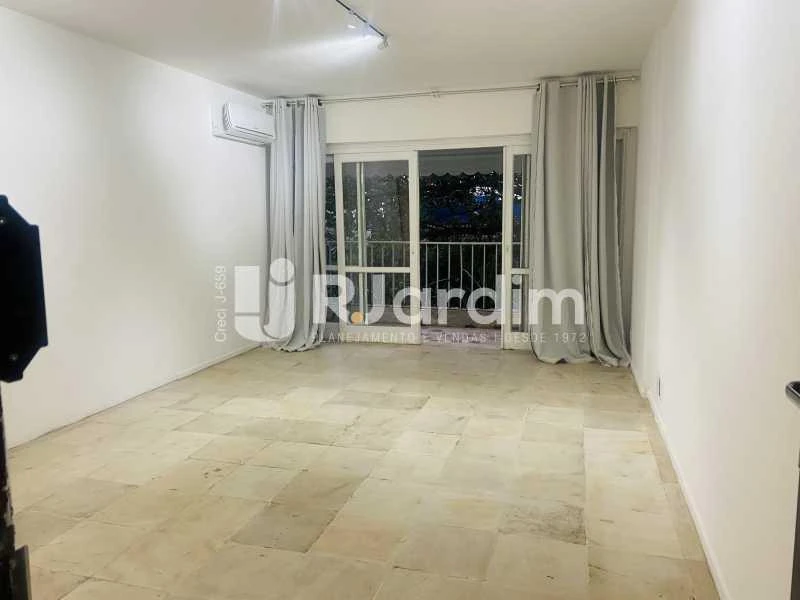 Apartamento com 3 quartos, 3 banheiros e varanda — photo 24